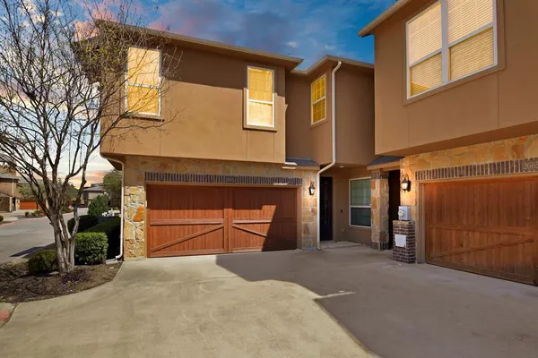 $2,500 | 2665 Villa Di Lago Drive, Unit 1, Grand Prairie, TX 75054