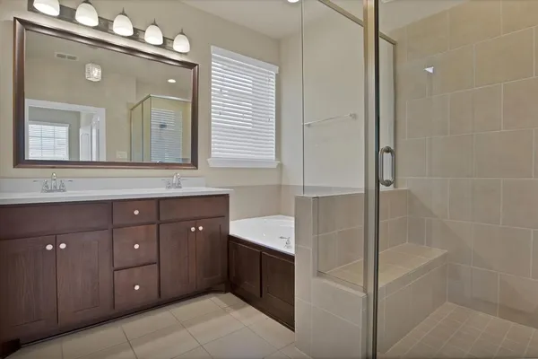 $2,500 | 2665 Villa Di Lago Drive, Unit 1, Grand Prairie, TX 75054