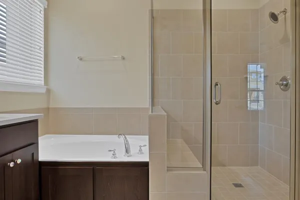 $2,500 | 2665 Villa Di Lago Drive, Unit 1, Grand Prairie, TX 75054