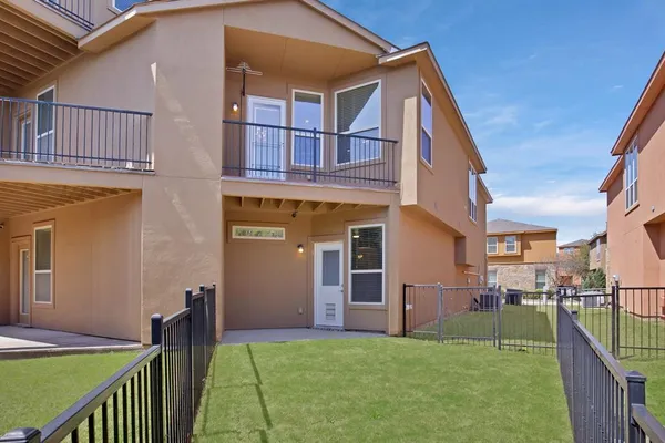 $2,500 | 2665 Villa Di Lago Drive, Unit 1, Grand Prairie, TX 75054