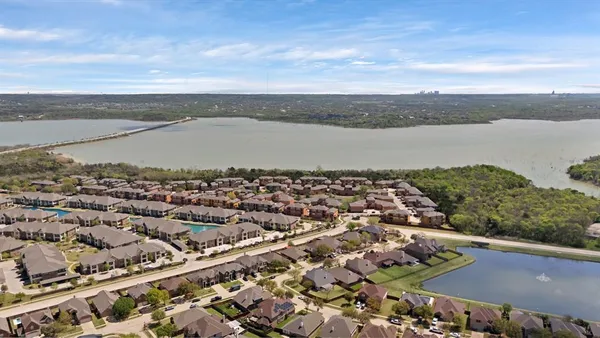 $2,500 | 2665 Villa Di Lago Drive, Unit 1, Grand Prairie, TX 75054