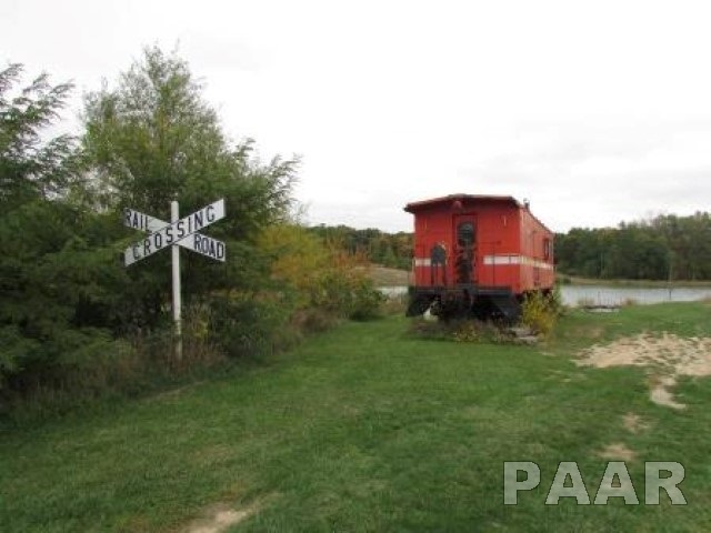 225 Legion Road Washington, IL 61571 - Photo 8 of 18 Gallery Image 8