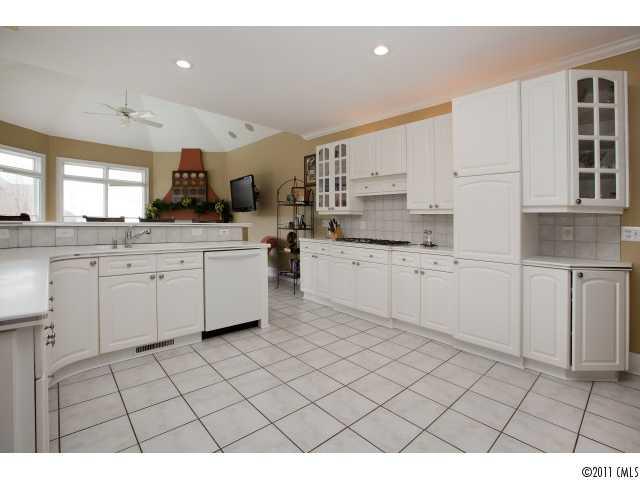 18720 John Connor Road, Unit 258 Cornelius, NC 28031 - Photo 6 of 16 Gallery Image 6