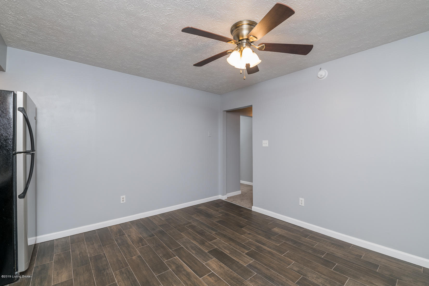 4520 Dover Road Louisville, KY 40216 - Photo 10 of 40 DSC_9437
