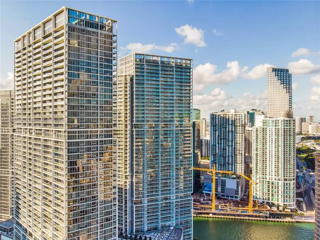 $2,000,000 | 495 Brickell Avenue, Unit 1510, Miami, FL 33131