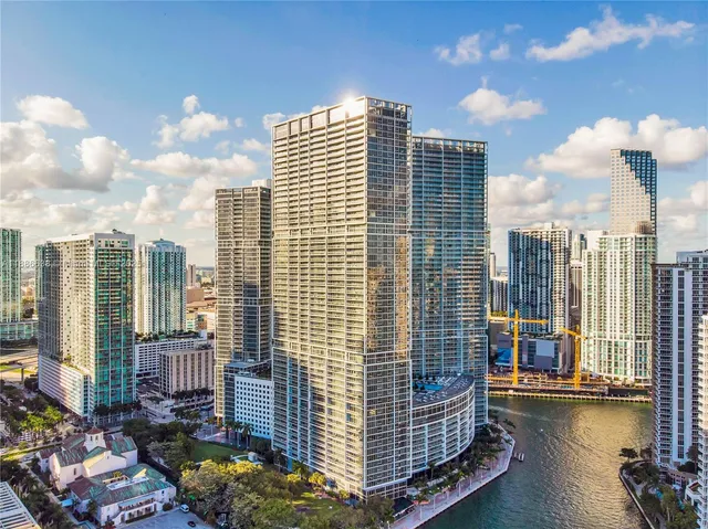$2,000,000 | 495 Brickell Avenue, Unit 1510, Miami, FL 33131