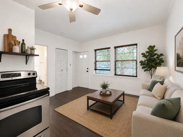 $1,650 | 1857 Buchanan Street, Unit 9, Hollywood, FL 33020