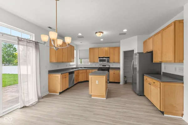 $2,650 | 13711 Alvernon Place, Fishers, IN 46038