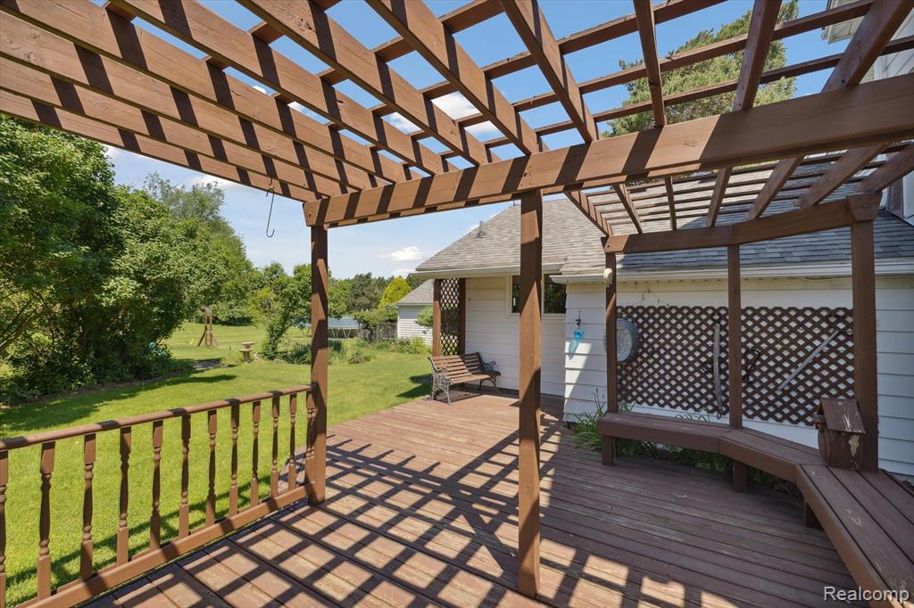 5533 North Fowlerville Road Fowlerville, MI 48836 - Photo 39 of 51