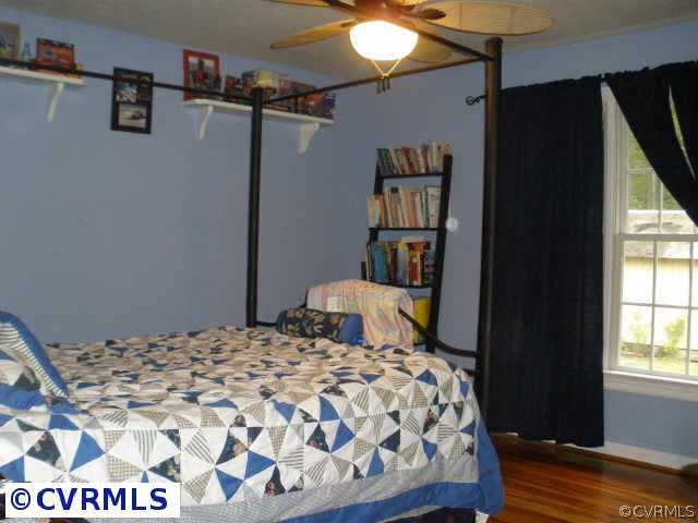 470 Towinque Farm Road Hanover, VA 23069 - Photo 8 of 10 Other - Nice sized master bedroom has hard wood fl