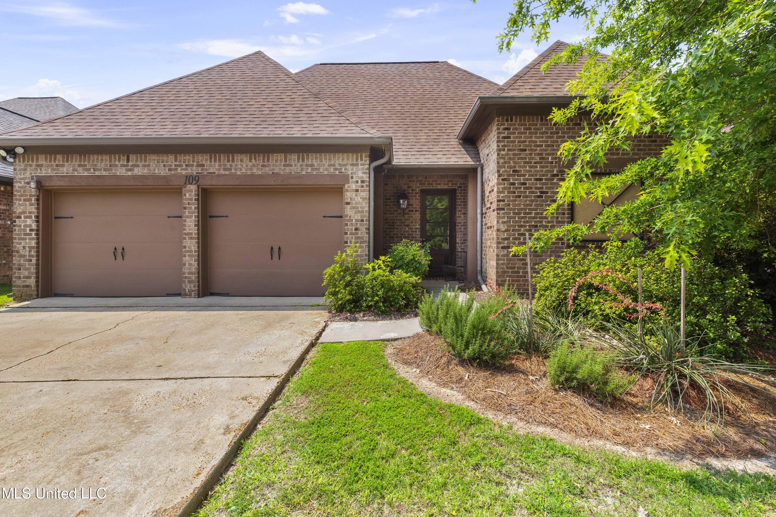 109 Hampton Chase Madison, MS 39110 - Photo 1 of 26 109 Hampton Chase-2