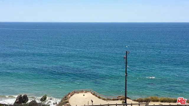 $999,000 | 17860 Lecco Lane, Pacific Palisades, CA 90272