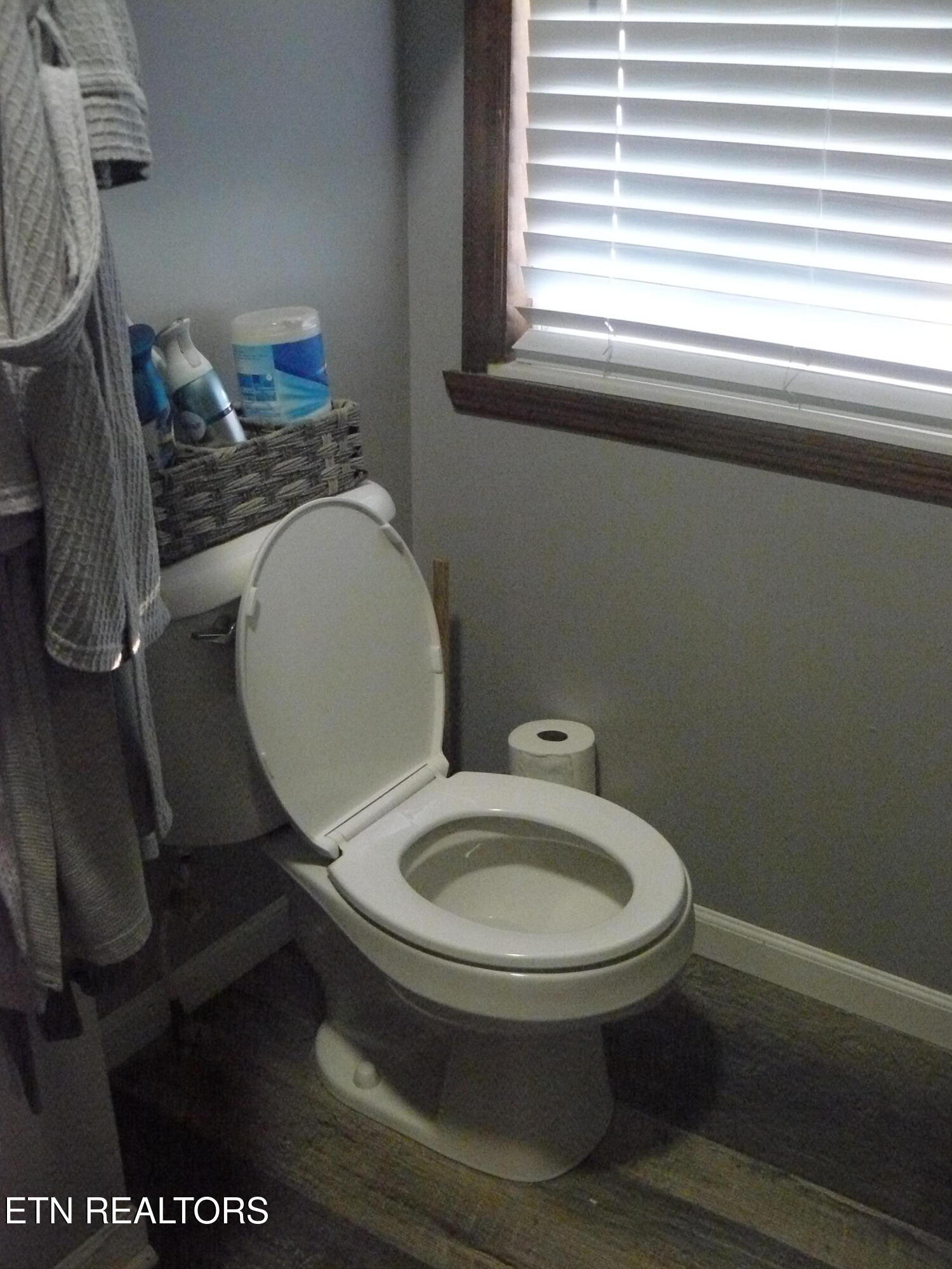 216 Mountain Road New Tazewell, TN 37825 - Photo 23 of 28 P1430472