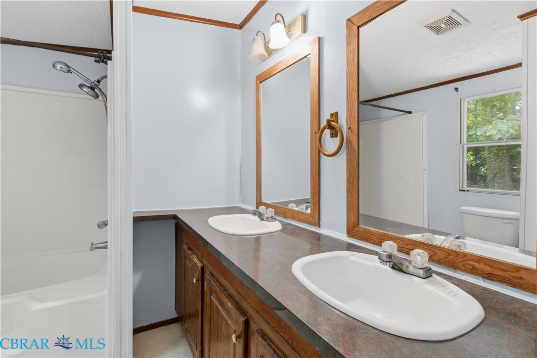 7695 Wagon Run Road Gloucester, VA 23061 - Photo 20 of 40