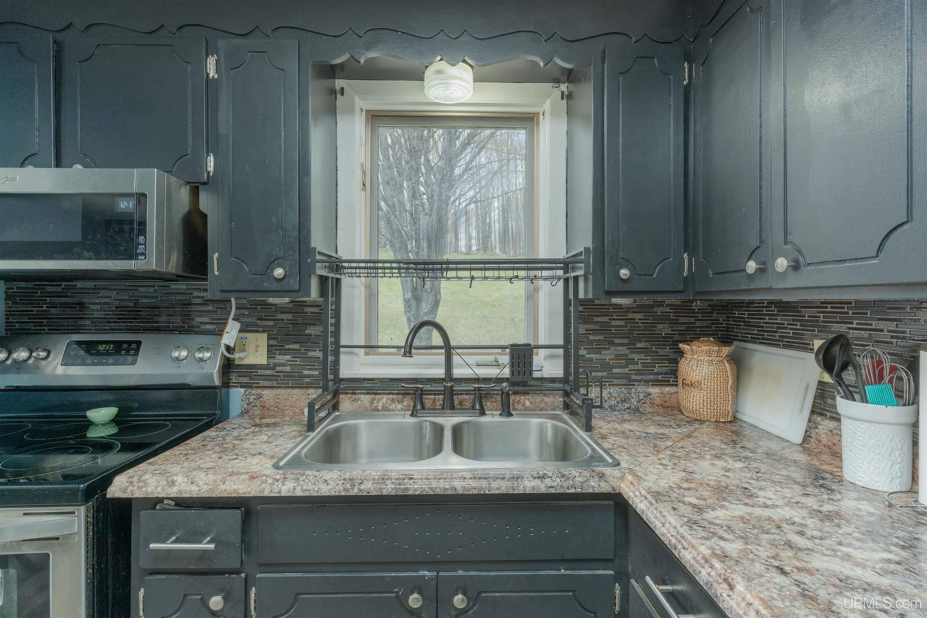 725 West Ice Lake Road Iron River, MI 49935 - Photo 7 of 31