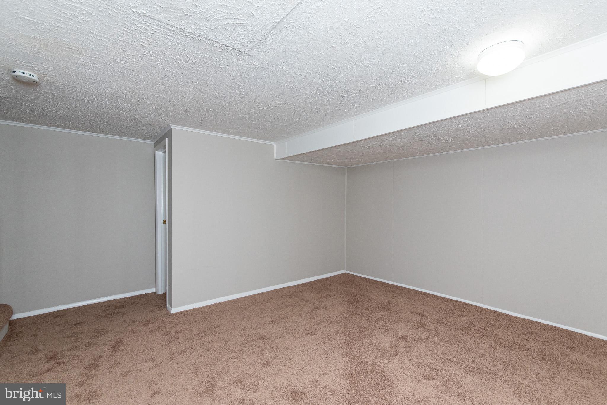8171 Kavanagh Road Baltimore, MD 21222 - Photo 23 of 30 Family Room