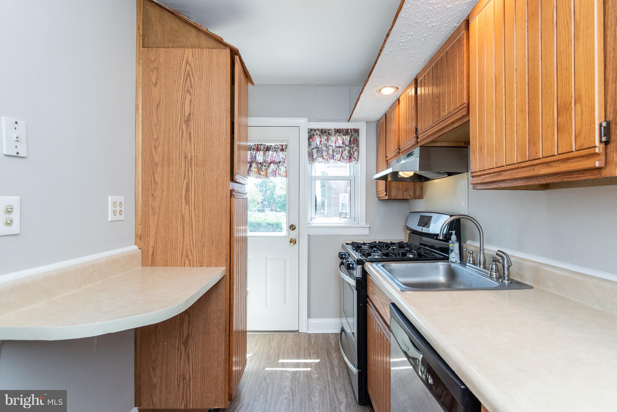 8171 Kavanagh Road Baltimore, MD 21222 - Photo 8 of 30 Kitchen