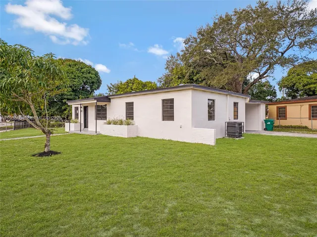 $499,900 | 661 Northwest 191st Street, Miami Gardens, FL 33169
