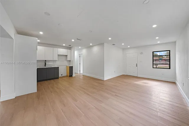 $499,900 | 661 Northwest 191st Street, Miami Gardens, FL 33169