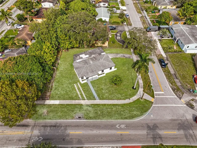 $499,900 | 661 Northwest 191st Street, Miami Gardens, FL 33169
