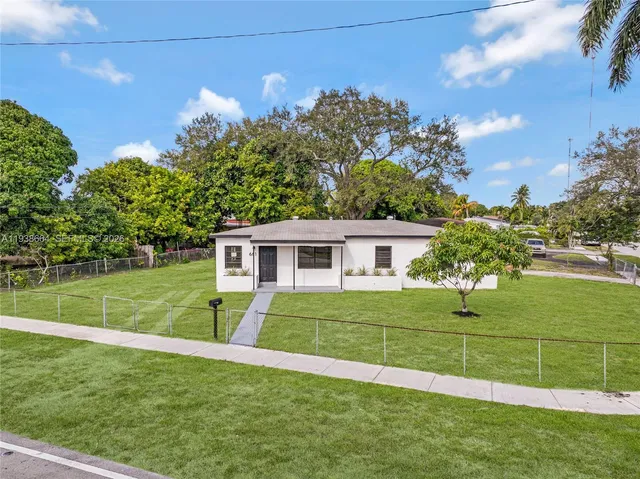 $499,900 | 661 Northwest 191st Street, Miami Gardens, FL 33169