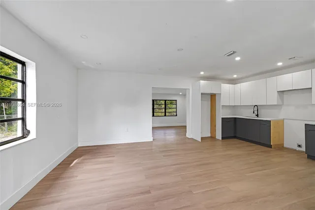 $499,900 | 661 Northwest 191st Street, Miami Gardens, FL 33169