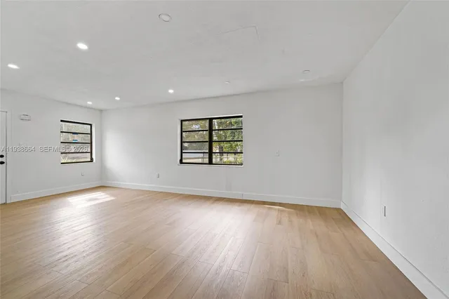 $499,900 | 661 Northwest 191st Street, Miami Gardens, FL 33169