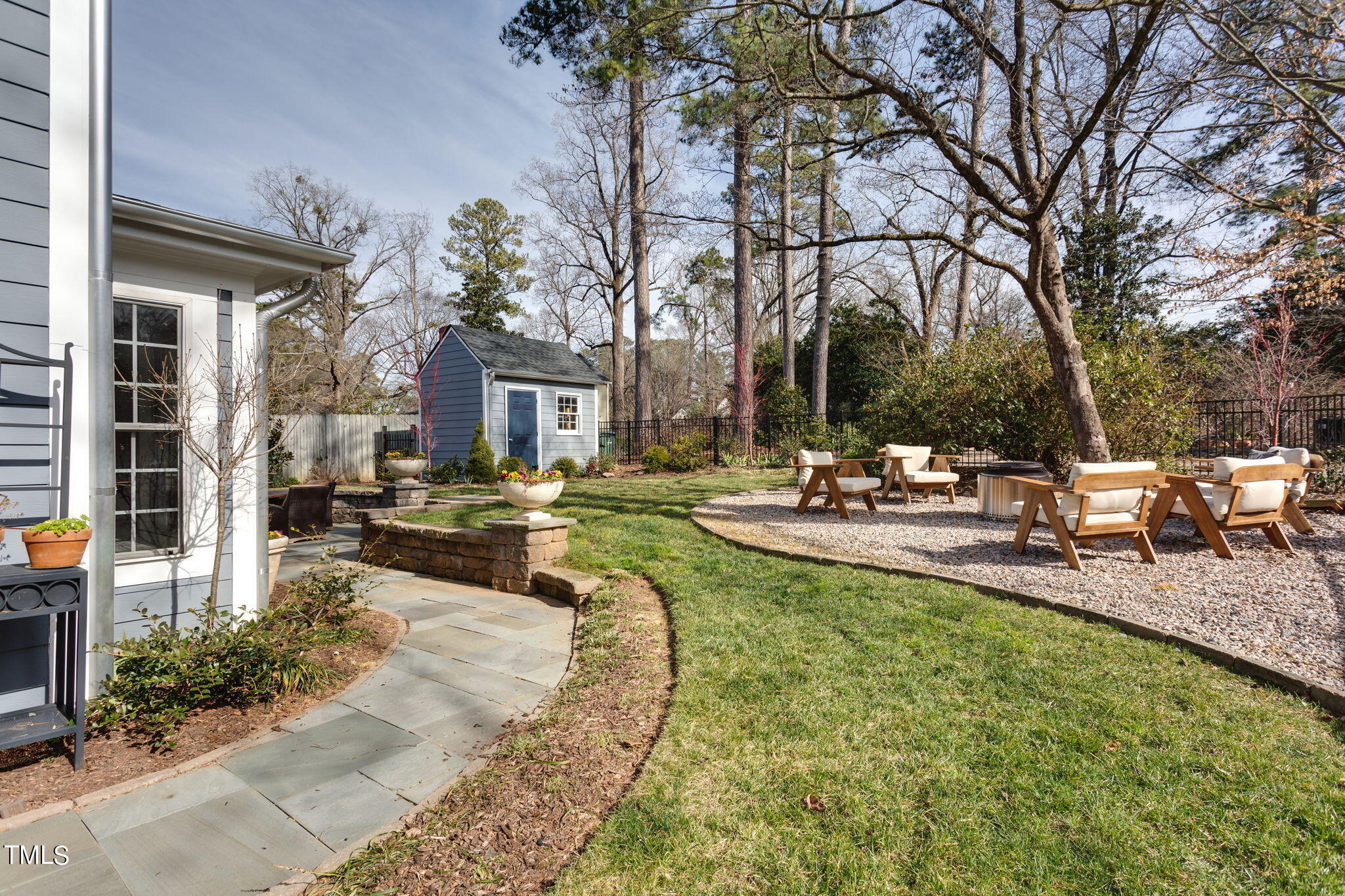 2312 Oxford Road Raleigh, NC 27608 - Photo 27 of 40 49-web-or-mls-IMGL0547-enfuse