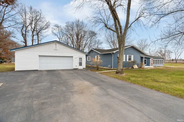 $285,000 | 5790 East Glenn Arrow Drive, Monticello, IN 47960