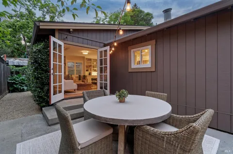 $1,100,000 | 236 Powell Avenue, Healdsburg, CA 95448