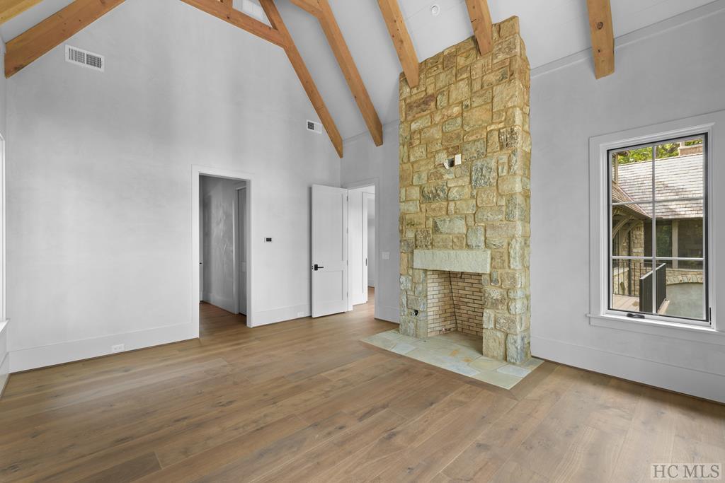 346 Triple Farm Road Sapphire, NC 28774 - Photo 10 of 36 Gallery Image 10