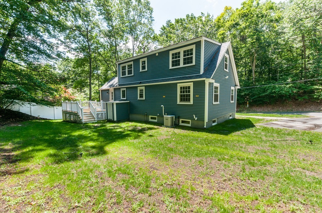 41 Stonebridge Road Wayland, MA 01778 - Photo 3 of 20 Gallery Image 3
