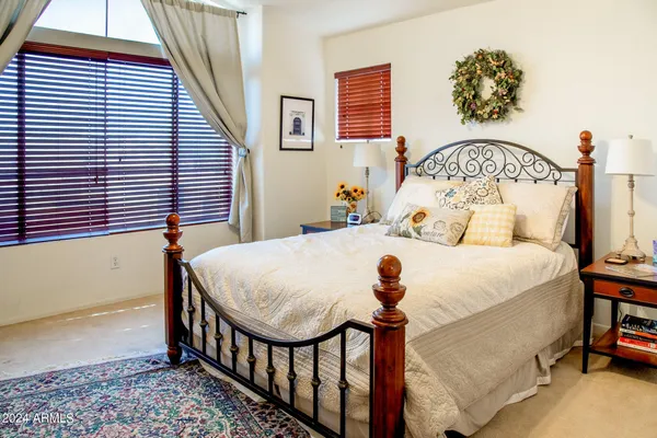 $3,500 | 1136 East Hiddenview Drive, Phoenix, AZ 85048