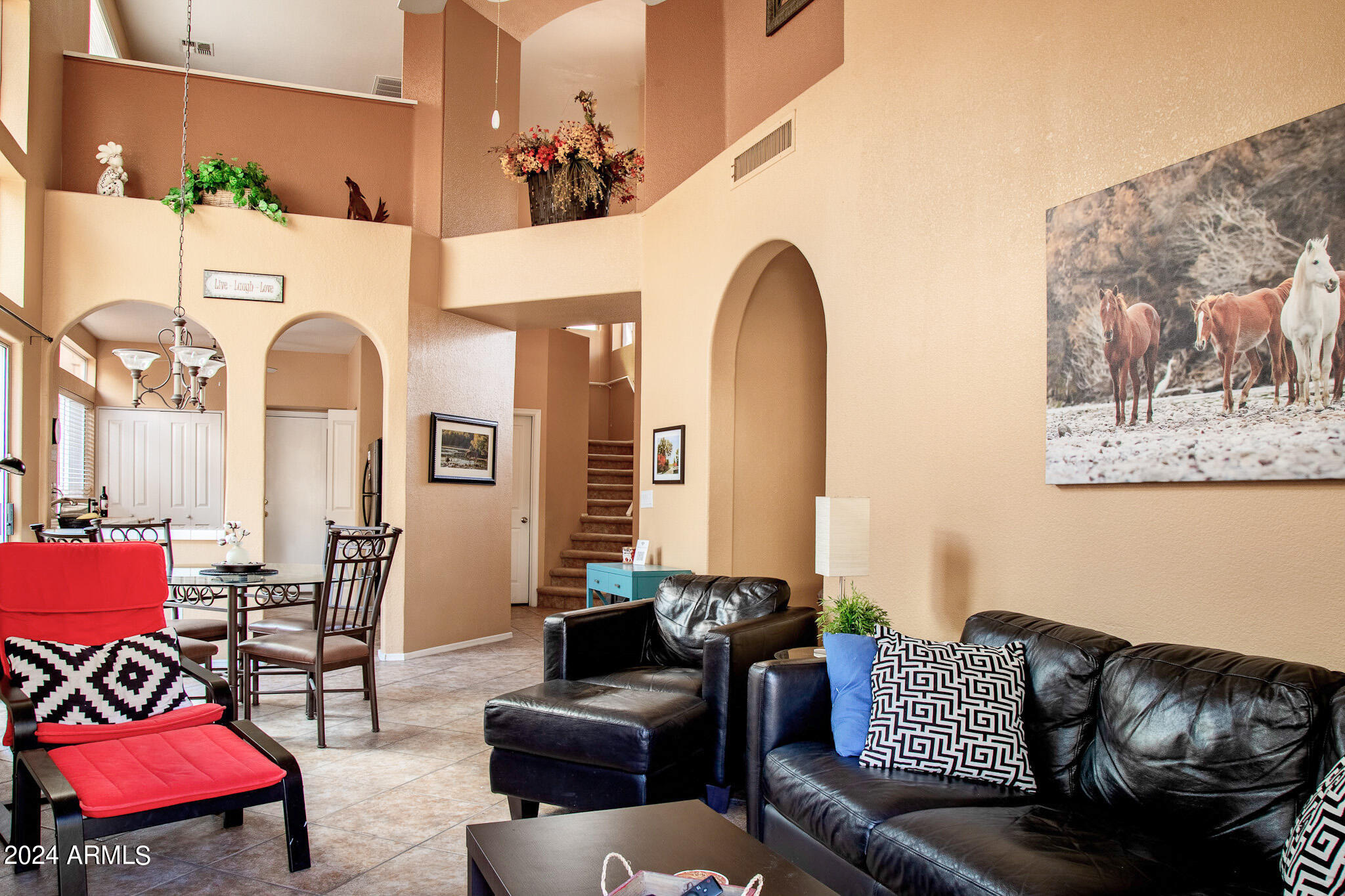 1136 East Hiddenview Drive Phoenix, AZ 85048 - Photo 4 of 33 1136 East Hiddenview Dr-04