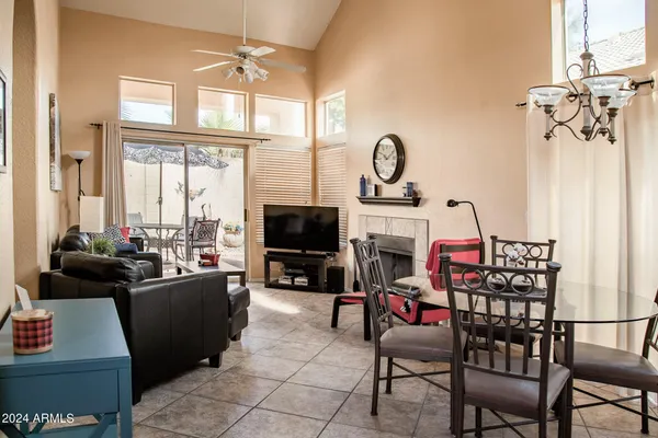 $3,500 | 1136 East Hiddenview Drive, Phoenix, AZ 85048