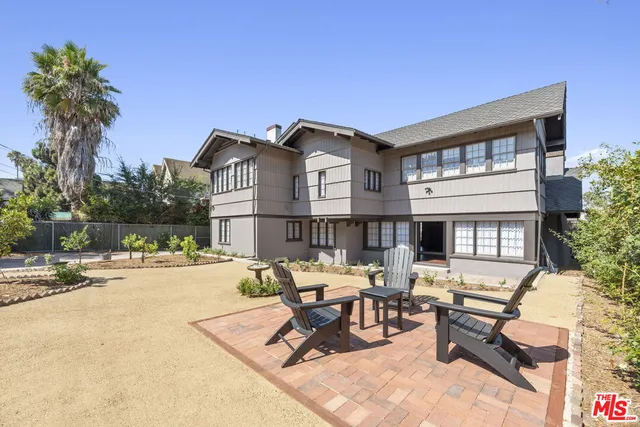 $9,998 | 344 South Kingsley Drive, Los Angeles, CA 90020