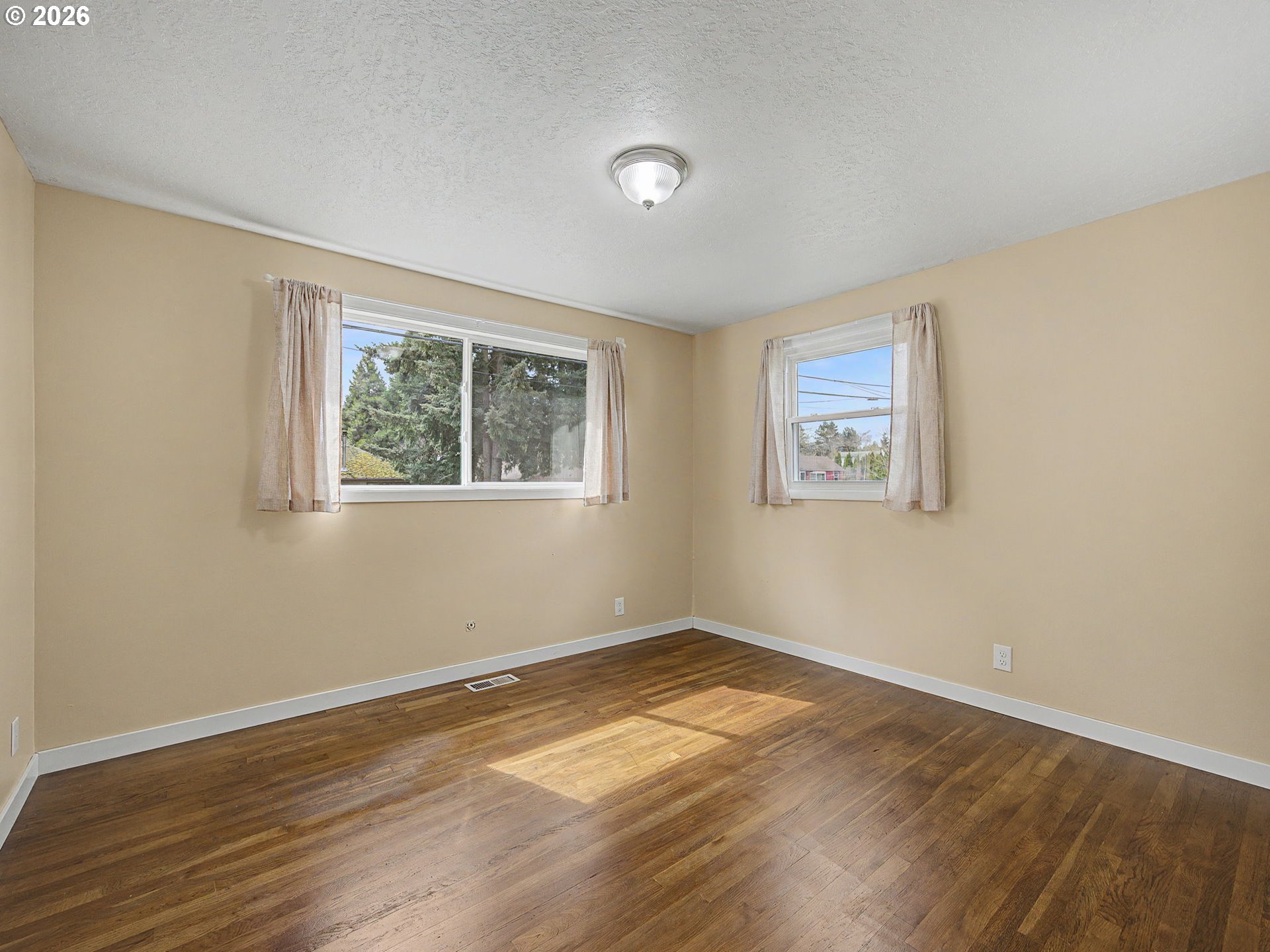 8695 Southeast Roots Road Clackamas, OR 97015 - Photo 11 of 40