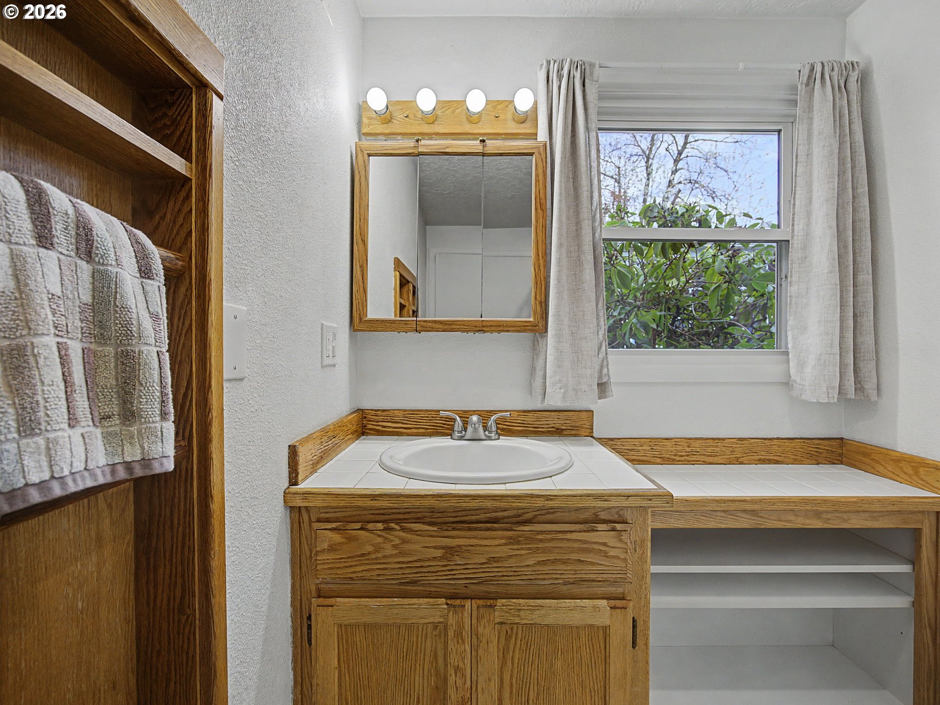 8695 Southeast Roots Road Clackamas, OR 97015 - Photo 13 of 40