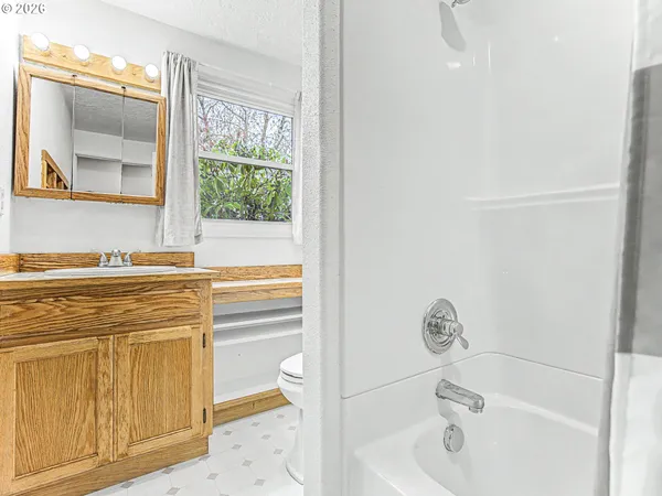 $435,000 | 8695 Southeast Roots Road, Clackamas, OR 97015