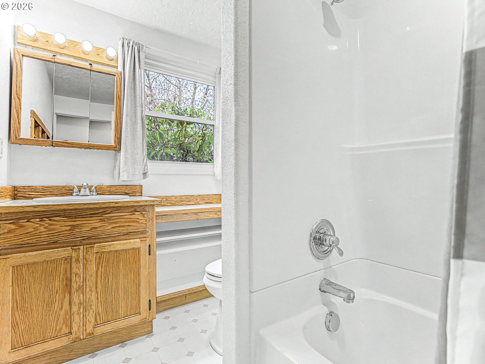 8695 Southeast Roots Road Clackamas, OR 97015 - Photo 14 of 40