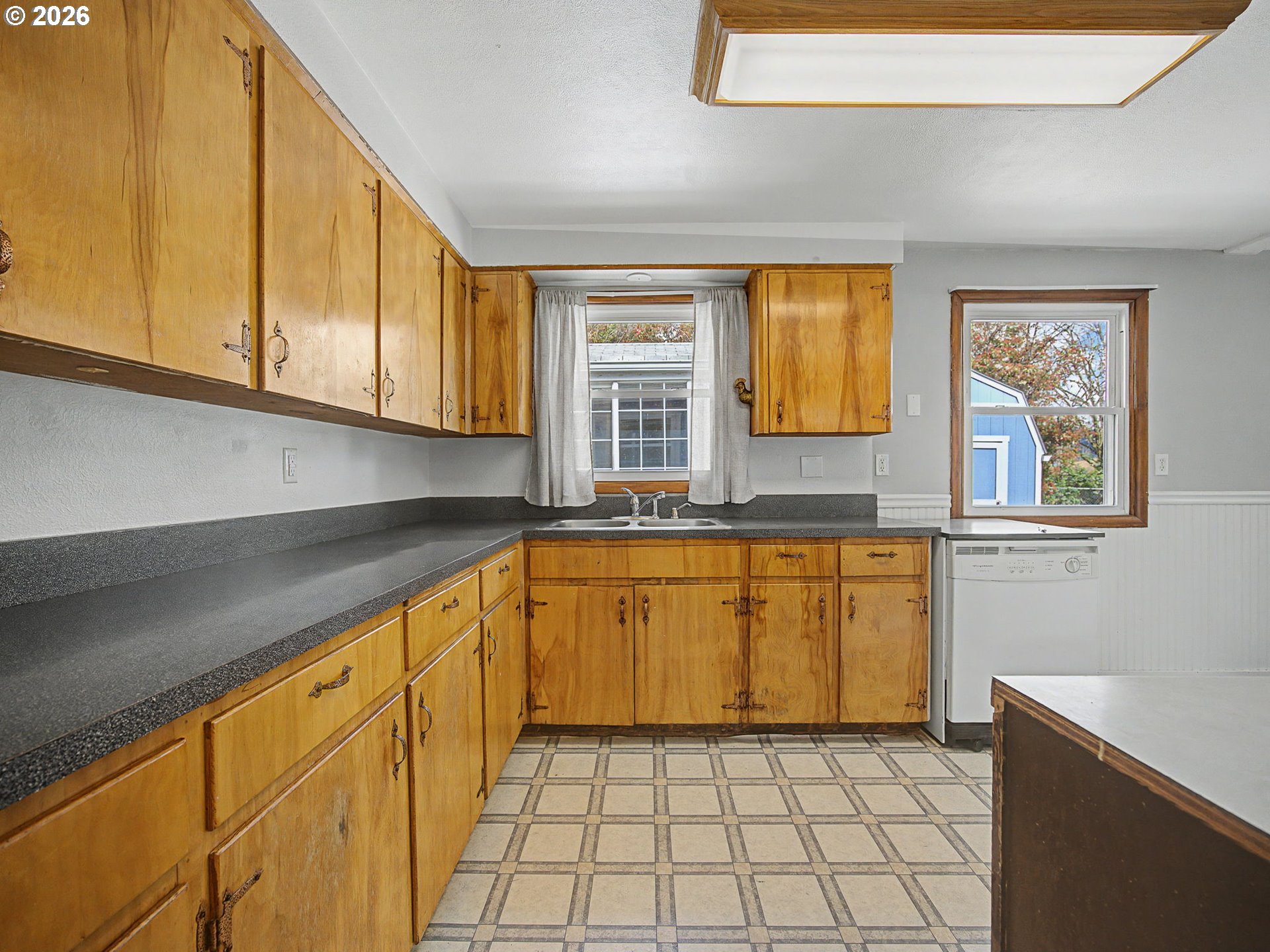 8695 Southeast Roots Road Clackamas, OR 97015 - Photo 5 of 40