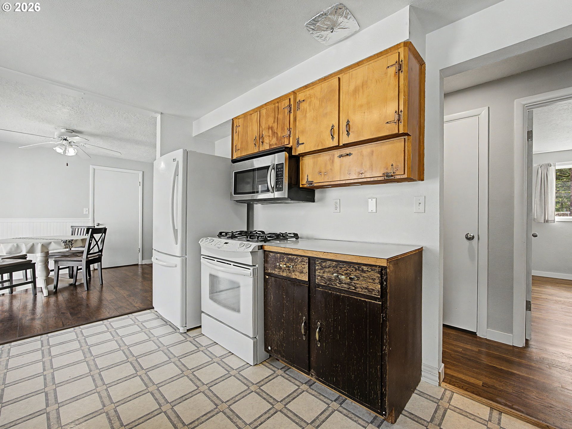 8695 Southeast Roots Road Clackamas, OR 97015 - Photo 7 of 40