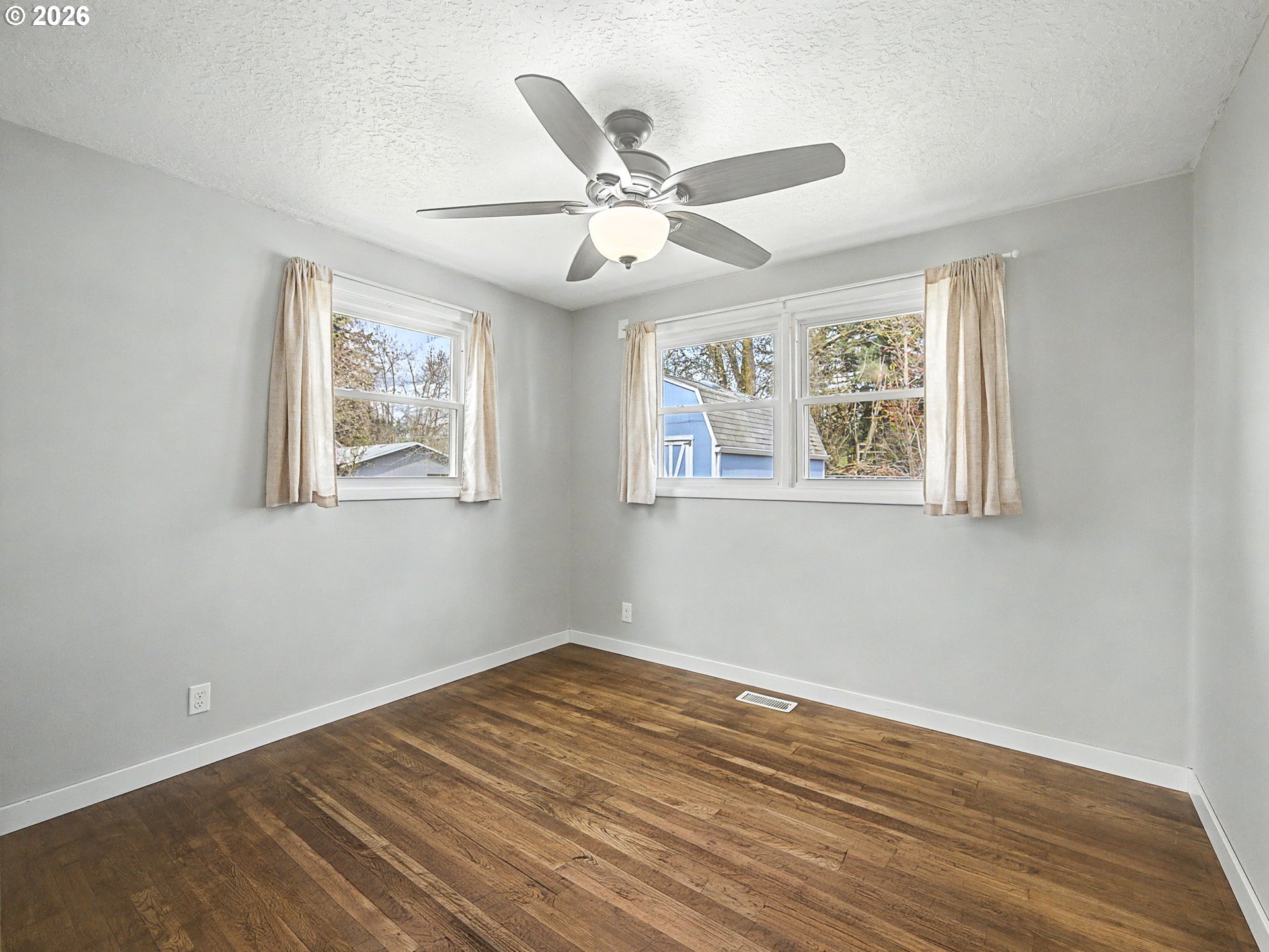 8695 Southeast Roots Road Clackamas, OR 97015 - Photo 8 of 40