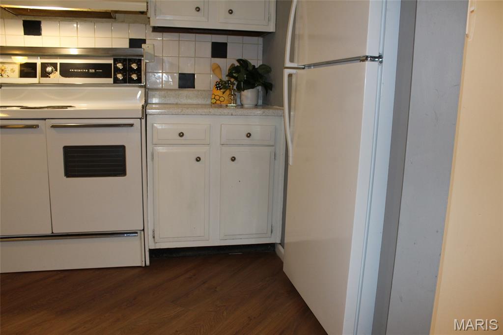 5003 Cavalier Court Godfrey, IL 62035 - Photo 11 of 46