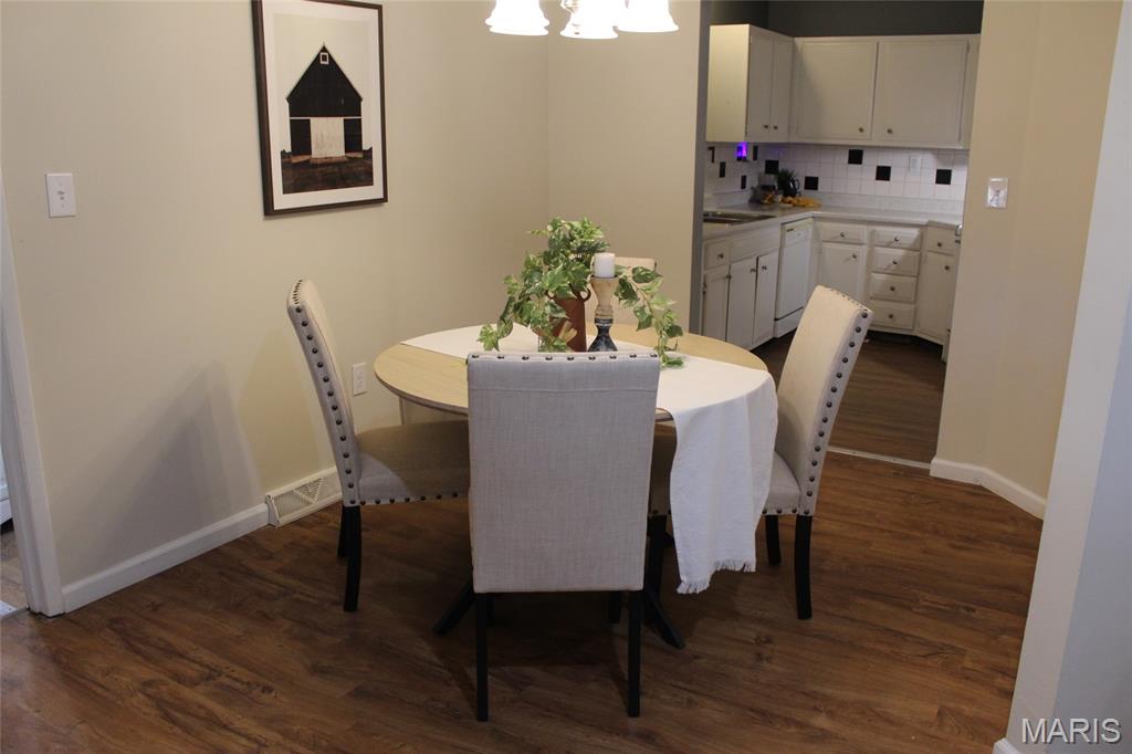 5003 Cavalier Court Godfrey, IL 62035 - Photo 5 of 46