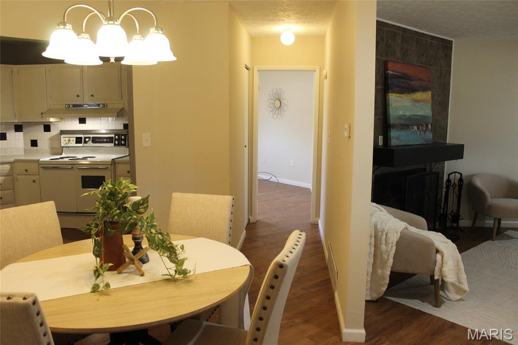 5003 Cavalier Court Godfrey, IL 62035 - Photo 7 of 46