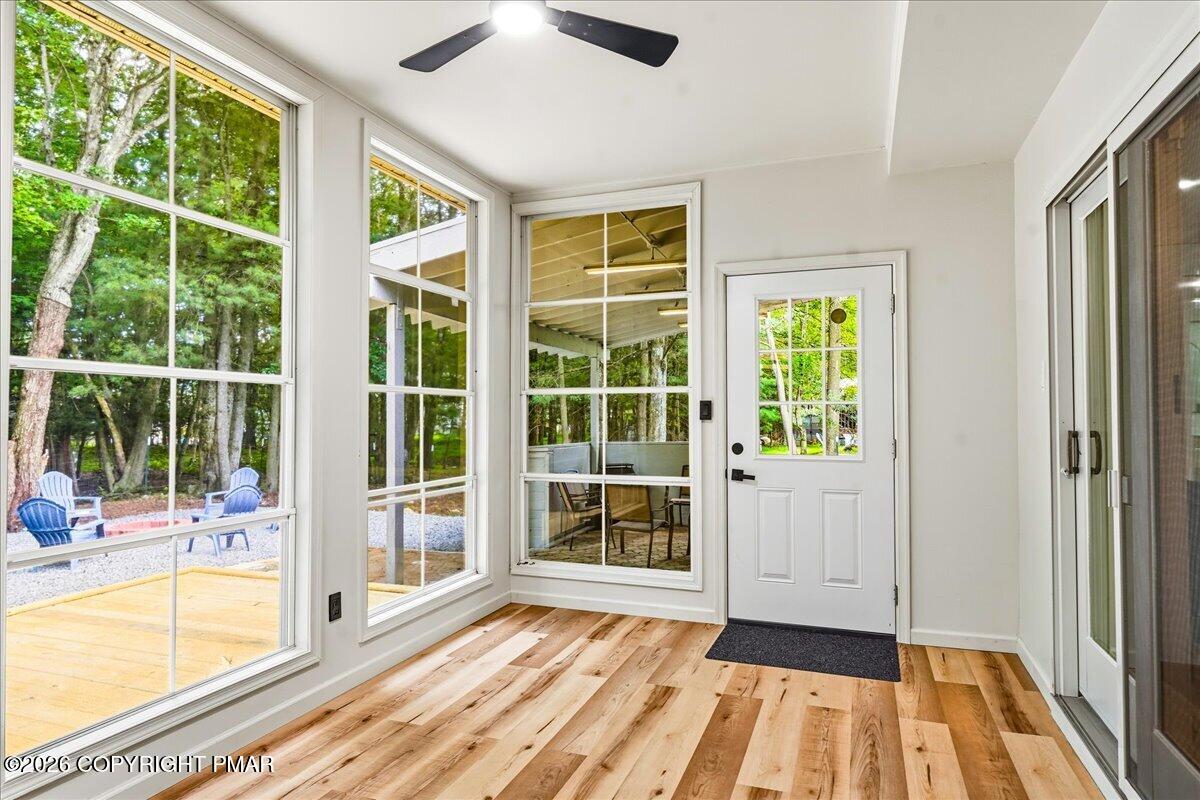 4116 Low Ridge Road Pocono Summit, PA 18346 - Photo 27 of 71 Sun Room