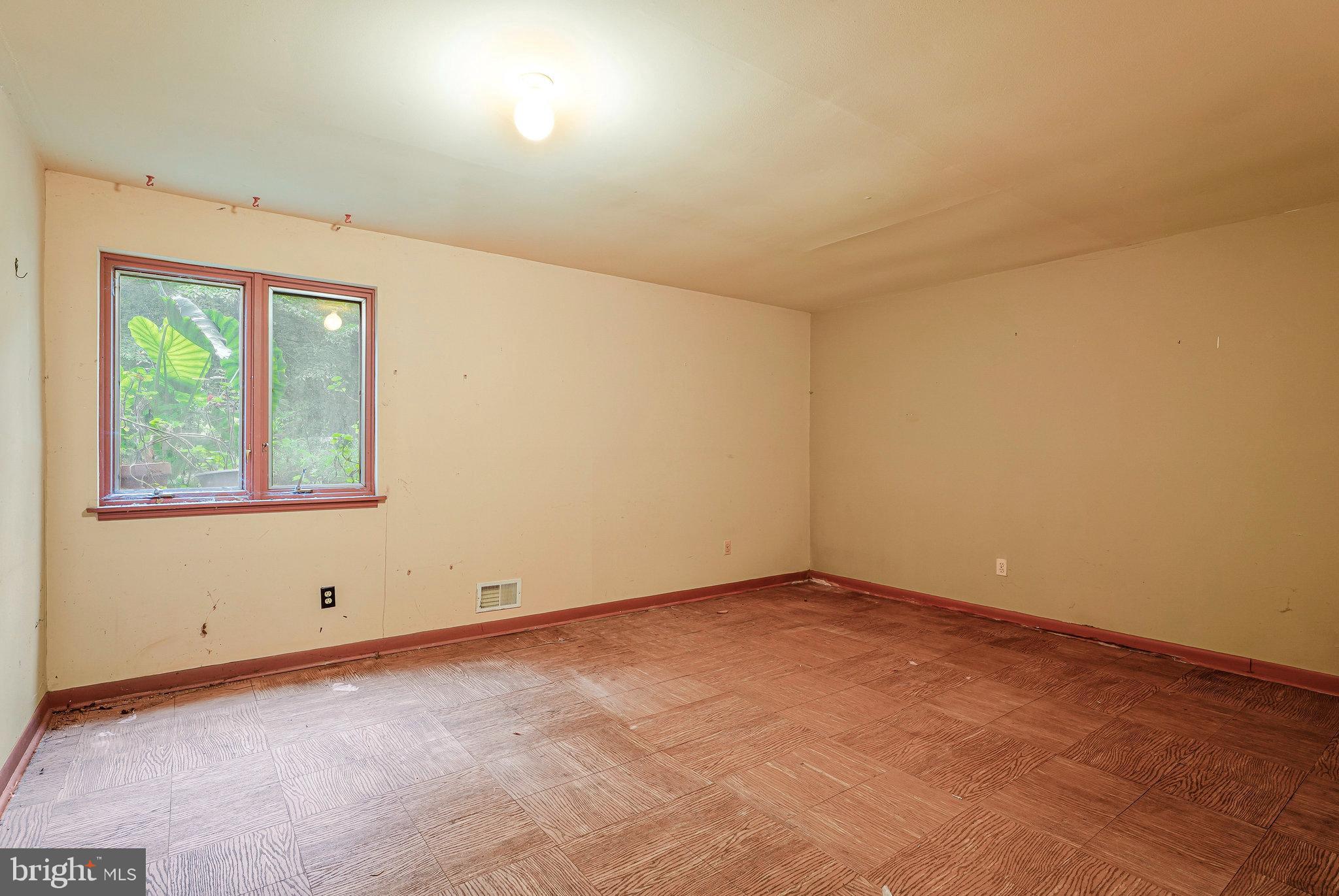 10400 Hampton Road Fairfax Station, VA 22039 - Photo 37 of 53 an empty room with windows