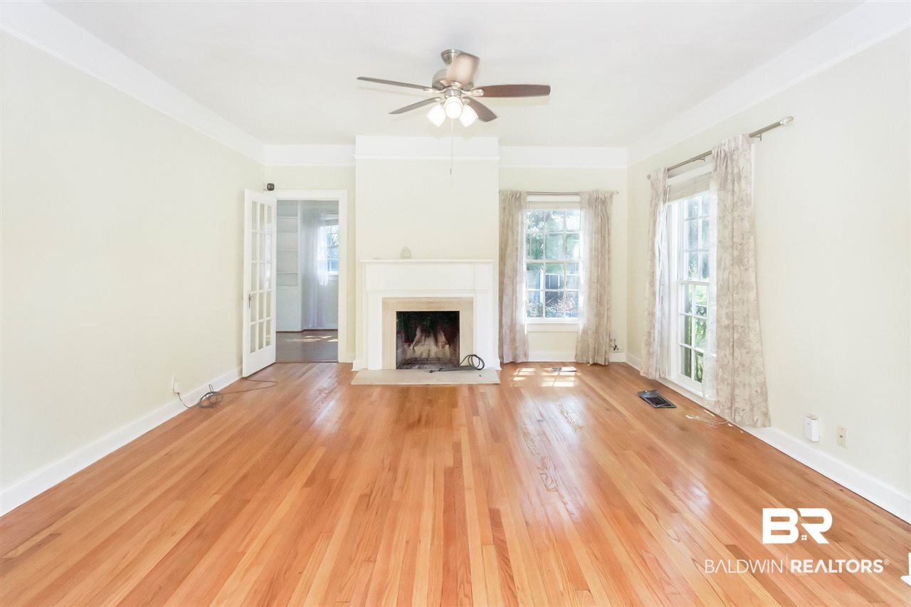 120 Margaret Street Mobile, AL 36607 - Photo 3 of 38