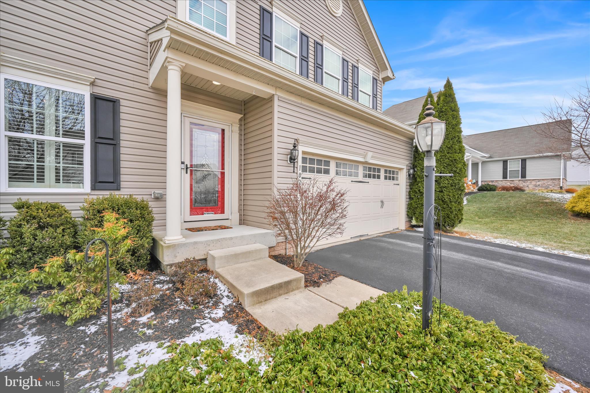 1021 Countryside Road Seven Valleys, PA 17360 - Photo 3 of 36 front view of a house